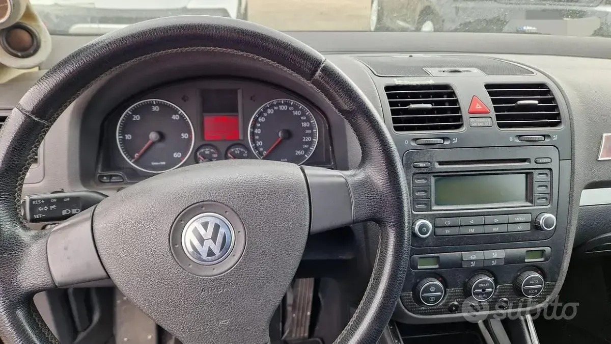 Usata VW Golf IV 105 CV (77 kW) 2004 Nero Station wagon