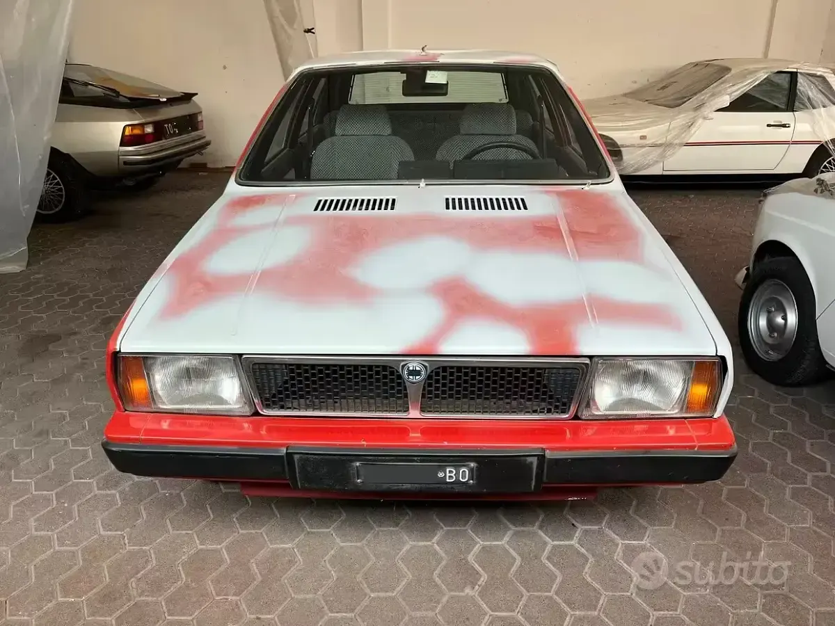 Usata Lancia Delta 78 CV (57 kW) 1982 Rosso Utilitaria