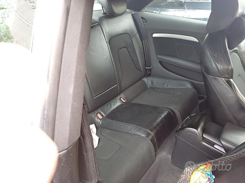 Begagnad Audi A5 2008 Svart Sportkupé