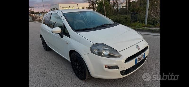 Usata Fiat Punto Sport 95 CV (69 kW) 2013 Bianco Utilitaria