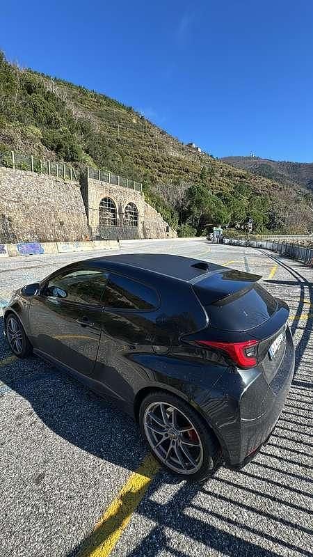 Usata Toyota Yaris 261 CV (191 kW) 2021 Utilitaria