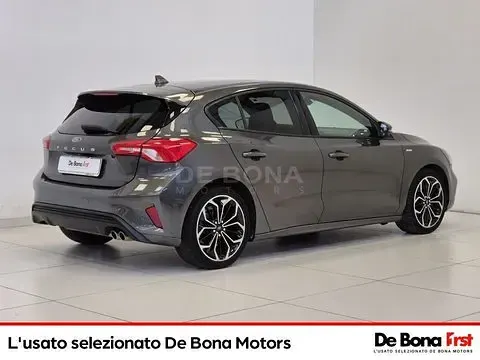Usado Ford Focus ST-Line 125 HP (91 kW) 2019 Cinzento Citadino