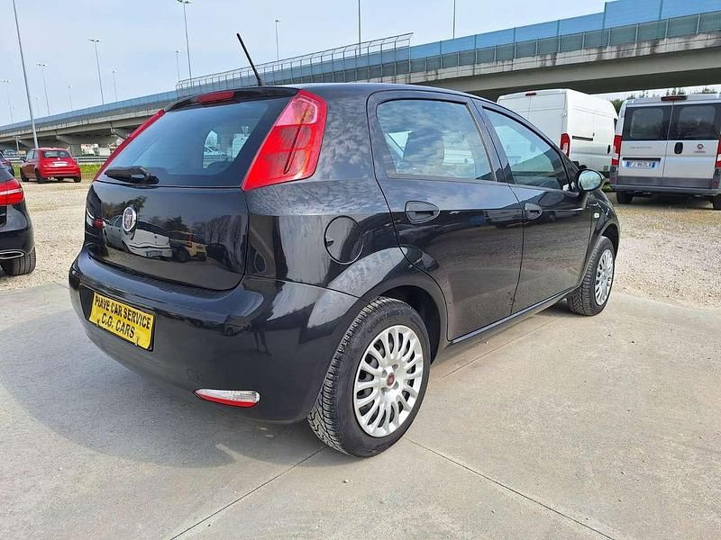 Usata Fiat Punto Street 69 CV (50 kW) 2018 Nero Utilitaria