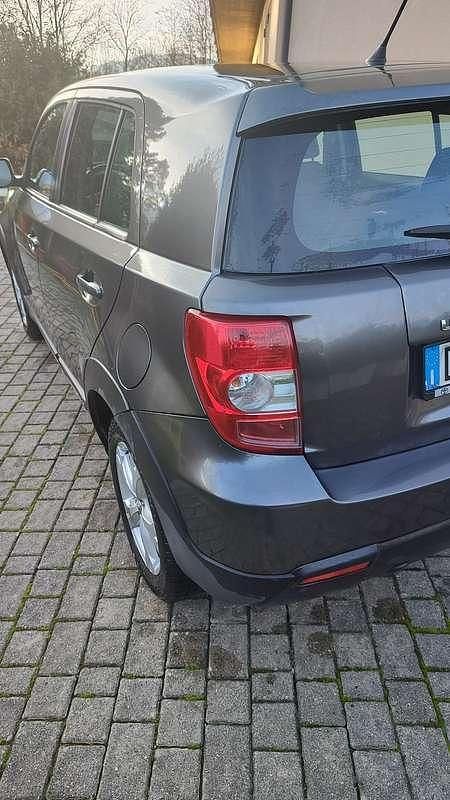 Usata Toyota Urban Cruiser Sol 90 CV (66 kW) 2009 Grigio SUV