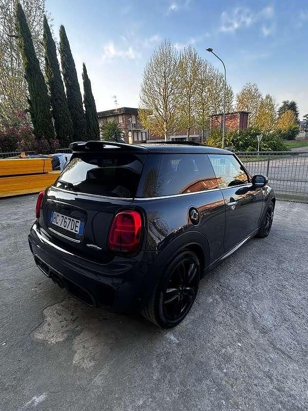 Begagnad Mini John Cooper Works 231 HK (169 kW) 2020 Halvkombi