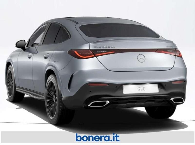 Nuova Mercedes GLC300e AMG Line Premium 333 CV (244 kW) 2026 Argento hightech Coupé