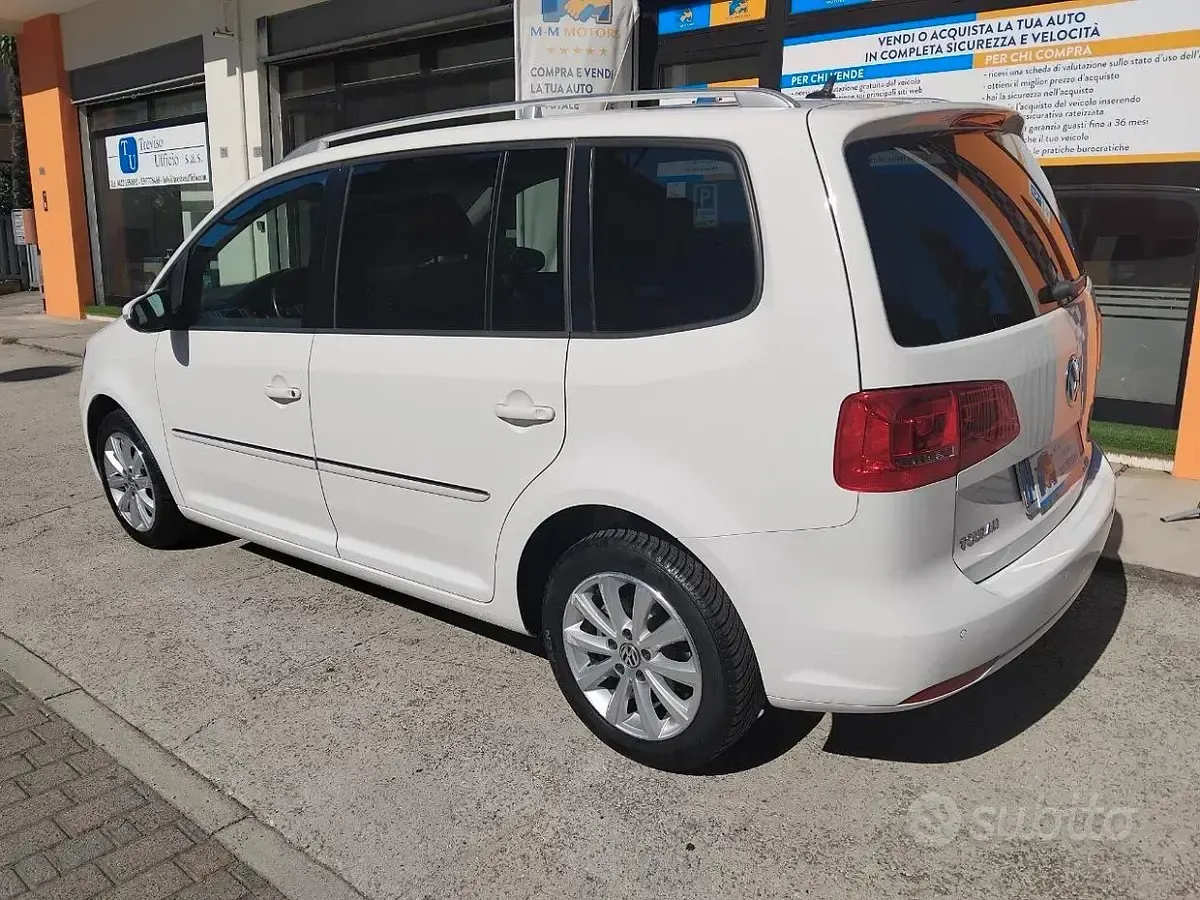 Usata VW Touran Highline 140 CV (102 kW) 2011 Other Monovolume