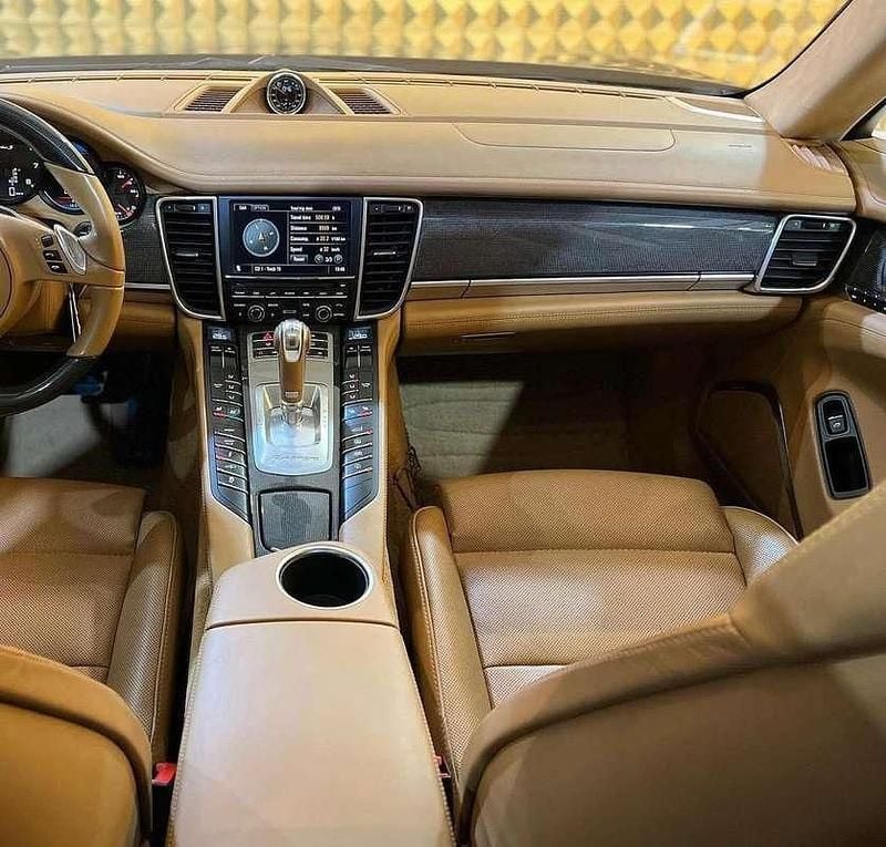 Usata Porsche Panamera 551 CV (405 kW) 2012 Nero Utilitaria
