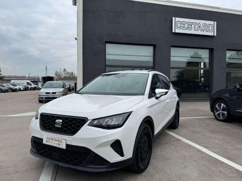 Bianco Usata 2022 Seat Arona Reference SUV | 13.900 € (Cara) - Immagine 1/4