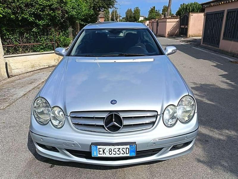 Usata Mercedes CLK220 Elegance 150 CV (110 kW) 2007 Argento Coupé