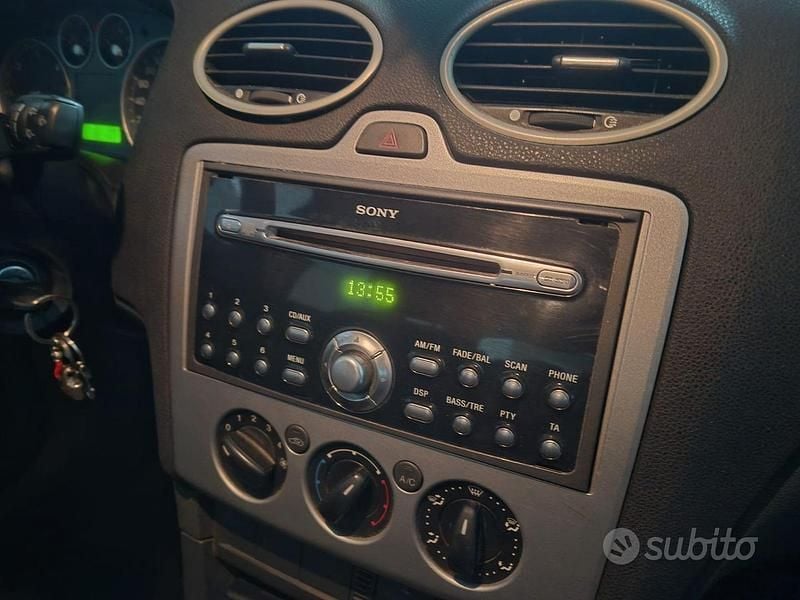 Usata Ford Focus 105 CV (77 kW) 2005 Blu Station wagon