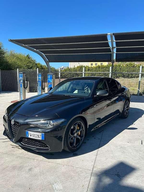 Usata 2019 Alfa Romeo Giulia Tech Edition Tre volumi | 18.000 € (Buon prezzo) - Immagine 1/4