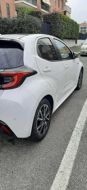Usata Toyota Yaris Hybrid 92 CV (67 kW) 2021 Berlina