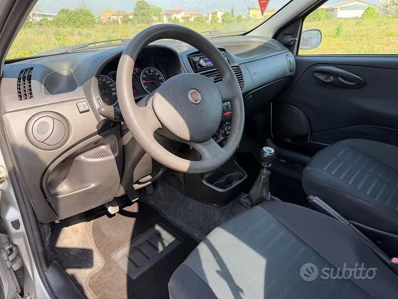 Usata Fiat Punto 59 CV (43 kW) 2008 Grigio Utilitaria