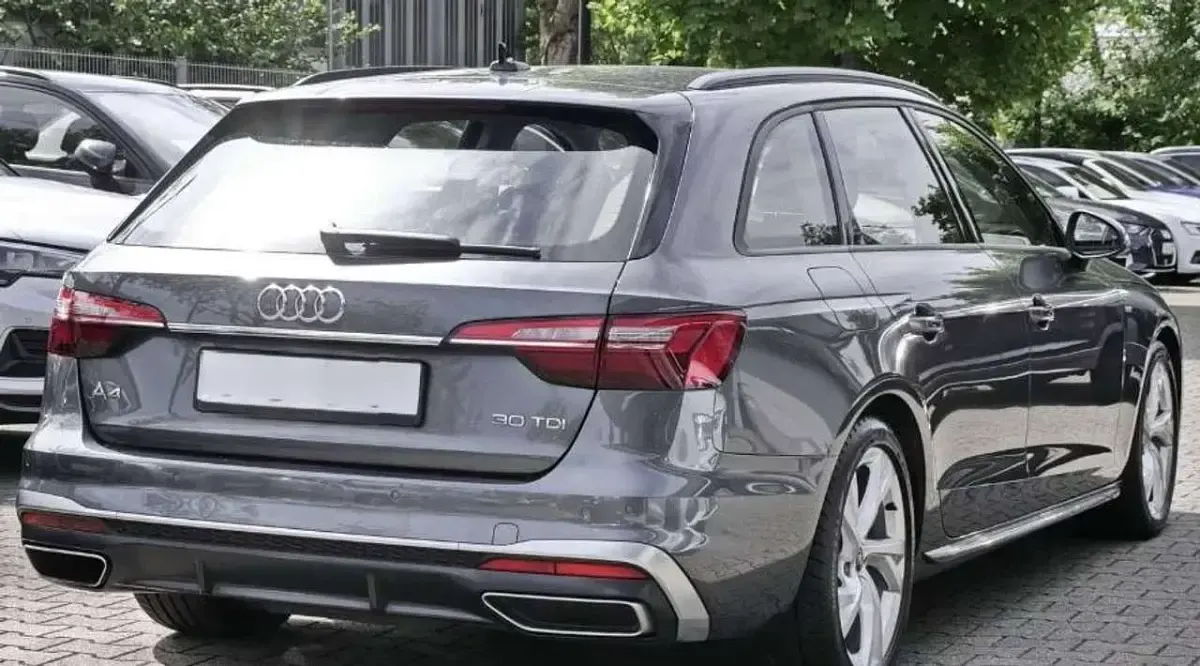 Usata Audi A4 S-Line 150 CV (110 kW) 2023 Grigio Station wagon