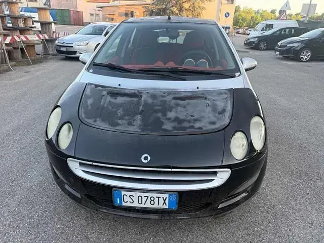Usata Smart ForFour Passion 67 CV (49 kW) 2005 Nero Utilitaria