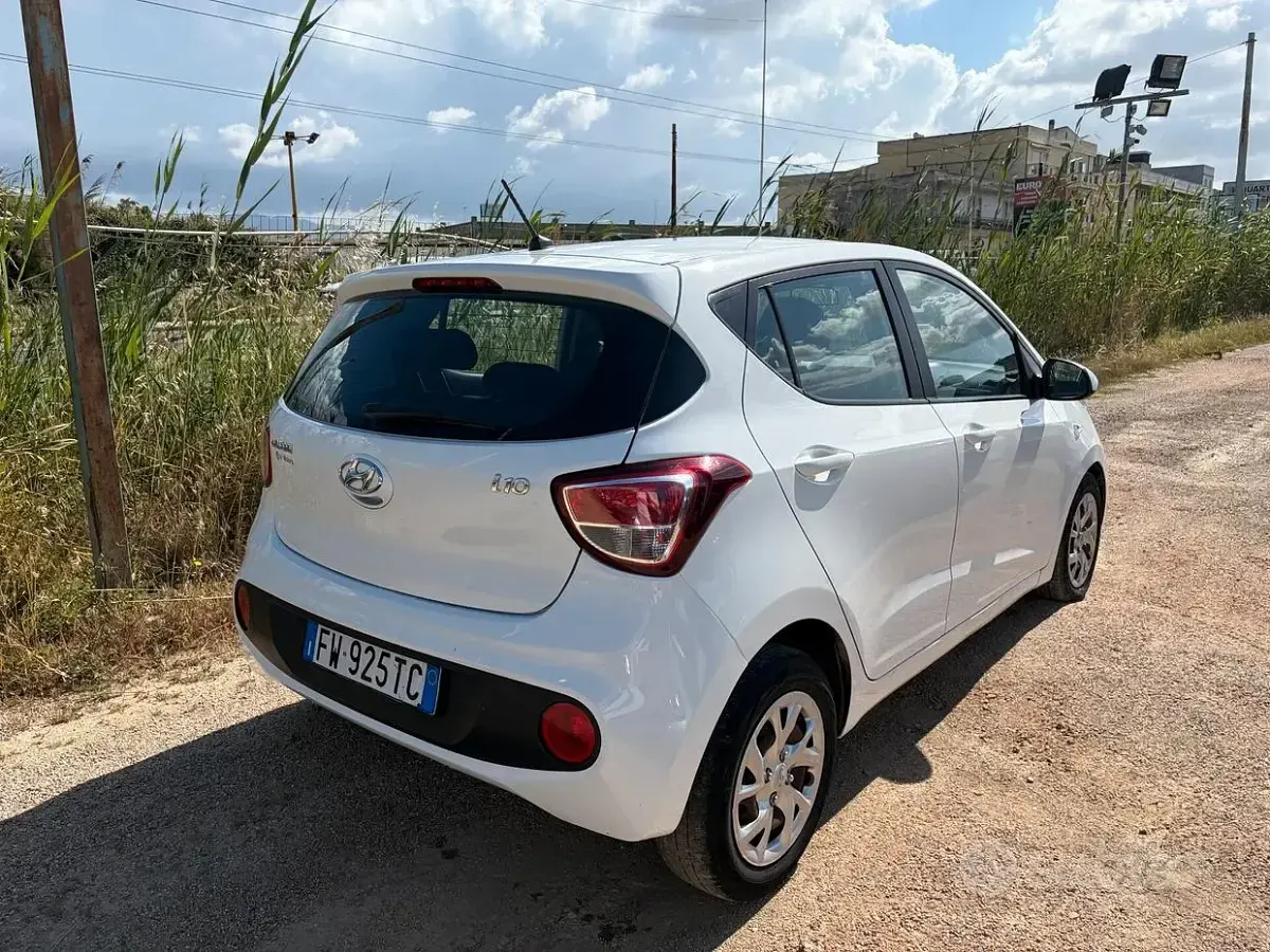 Usata Hyundai i10 Prime 67 CV (49 kW) 2019 Bianco Utilitaria