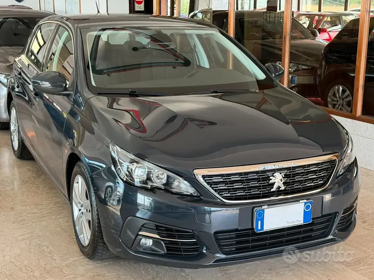 Usata Peugeot 308 Active 131 CV (96 kW) 2018 Grigio Berlina
