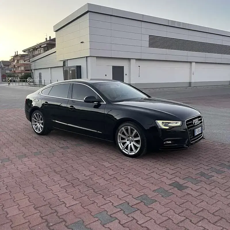 Usata Audi A5 Sportback Ambiente 177 CV (130 kW) 2012 Nero Utilitaria