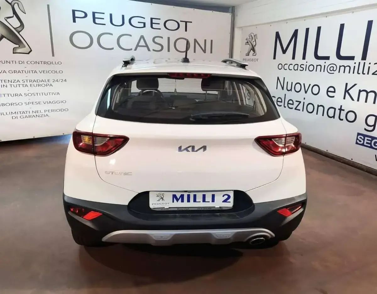 Usata Kia Stonic Urban 101 CV (74 kW) 2023 Bianco SUV