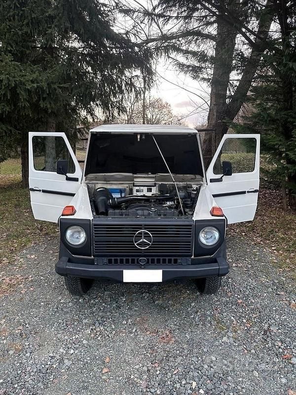 Käytetty Mercedes 200 109 HP (80 kW) 1988 Valkoinen Katumaasturi