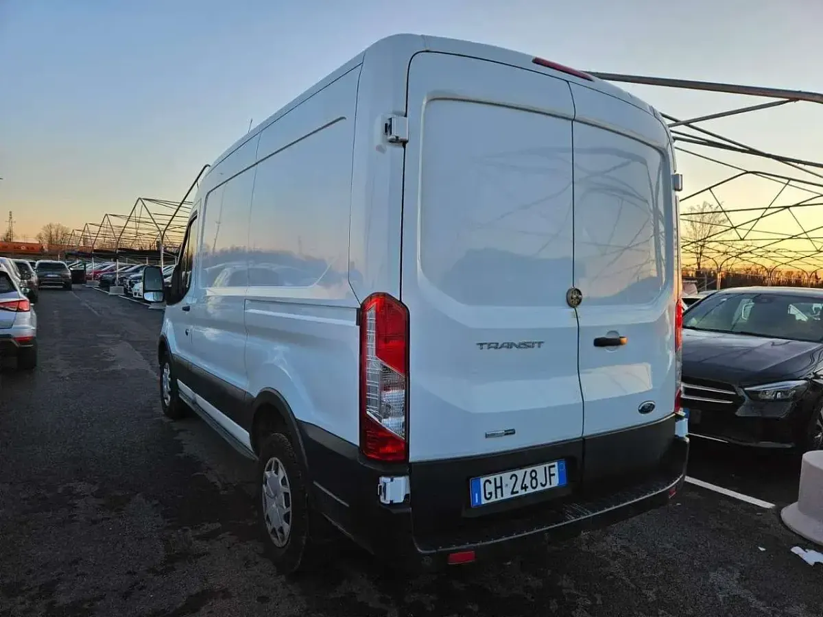 Usata Ford Transit 129 CV (94 kW) 2021 Blu/azzurro Furgone