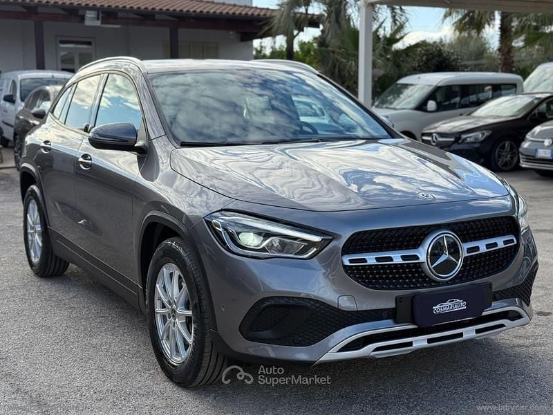 Gray Usata 2021 Mercedes GLA200 Business SUV | 24.800 € (Ottimo prezzo) - Immagine 1/4