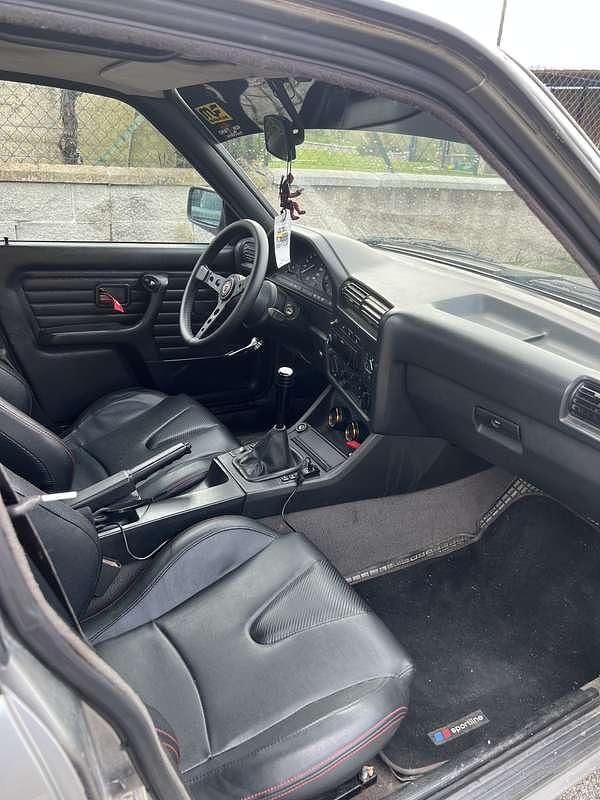 Usata BMW 318 105 CV (77 kW) 1987 Berlina