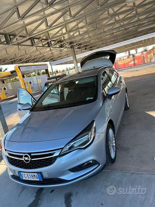 Usata Opel Astra 110 CV (80 kW) 2017 Grigio Station wagon