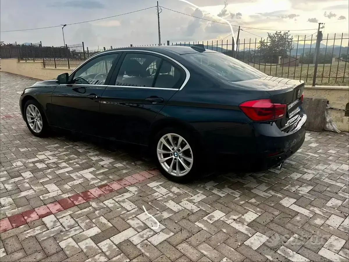 Usata BMW 316 116 CV (85 kW) 2016 Bluazzurro Berlina