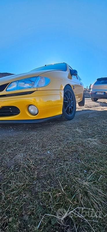 Usata Renault Mégane Coupé 150 CV (110 kW) 1998 Giallo Coupé
