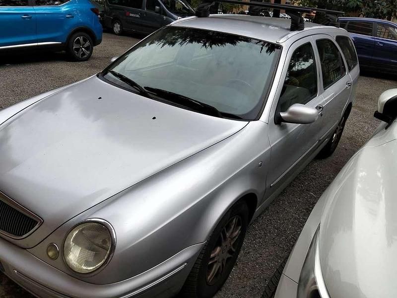 Usata Lancia Lybra 116 CV (85 kW) 2004 Argento Station wagon