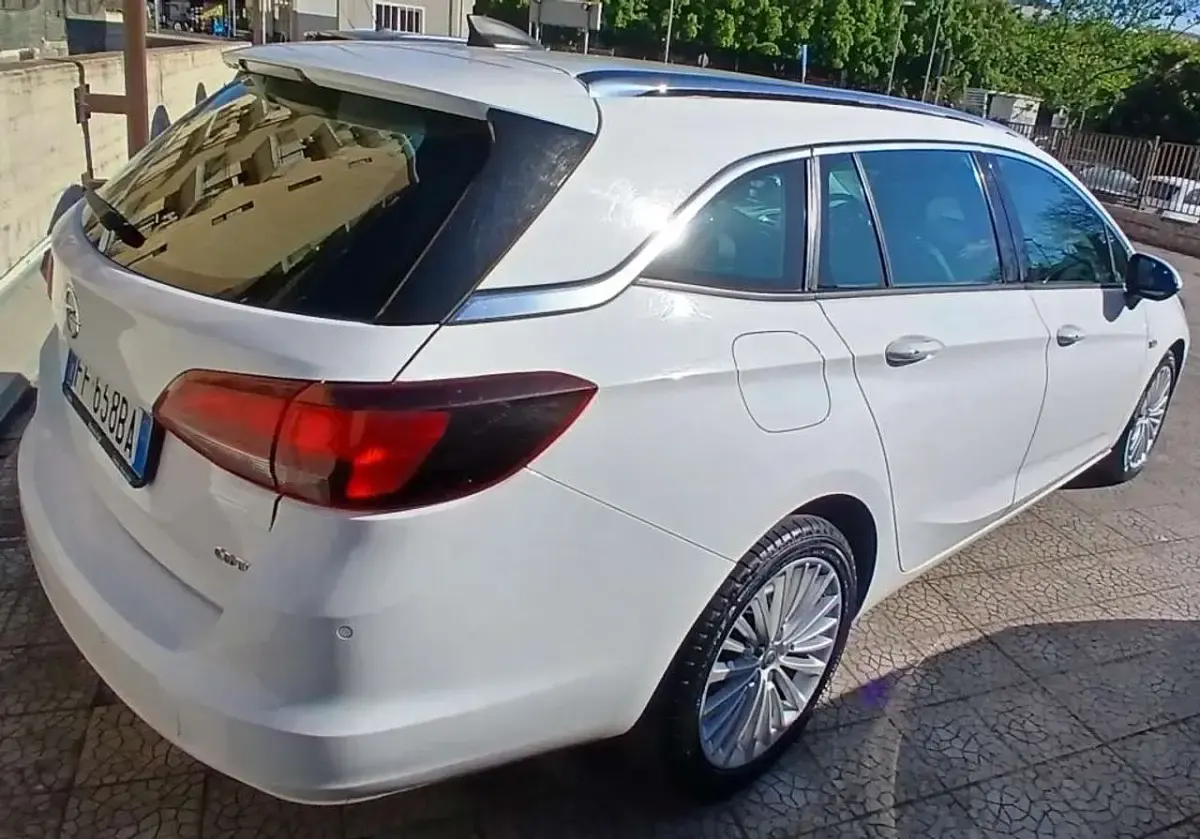 Usata Opel Astra Innovation 136 CV (100 kW) 2016 Bianco Station wagon
