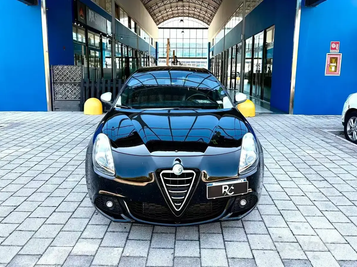 Usata Alfa Romeo Giulietta 140 CV (102 kW) 2013 Nero Utilitaria