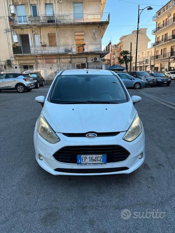 Usata Ford B-MAX 95 CV (69 kW) 2013 Bianco Monovolume