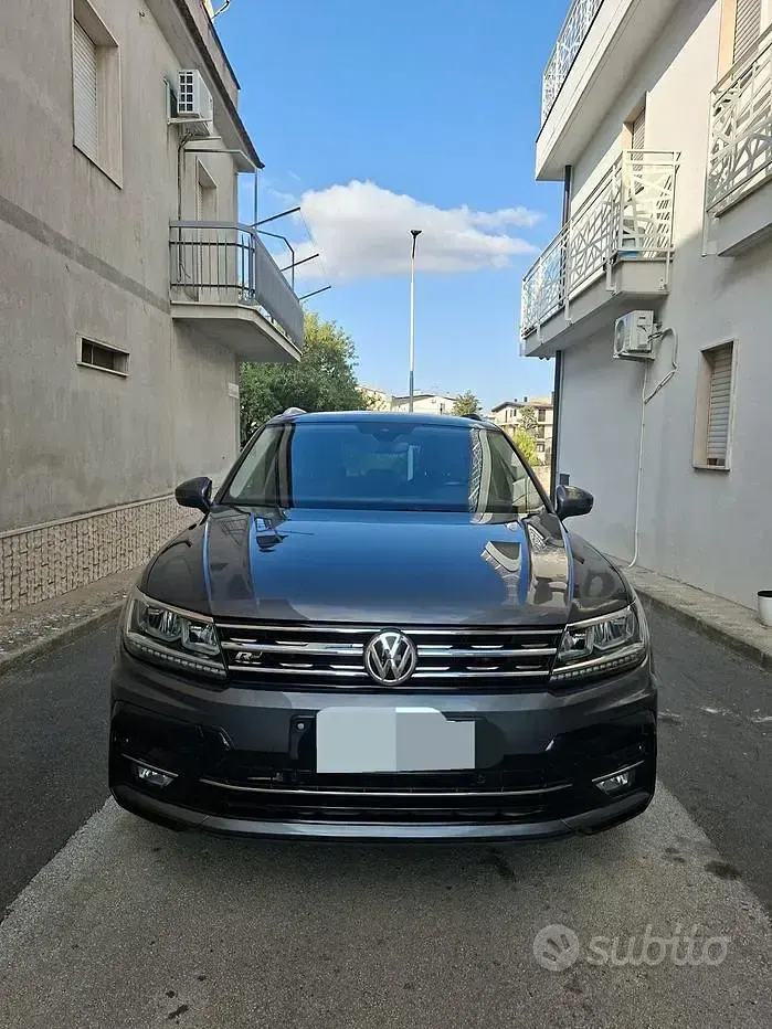 Usata VW Tiguan Business 116 CV (85 kW) 2019 Grigio SUV