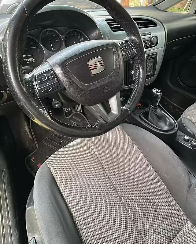 Usata Seat Leon 2011 Nero Utilitaria