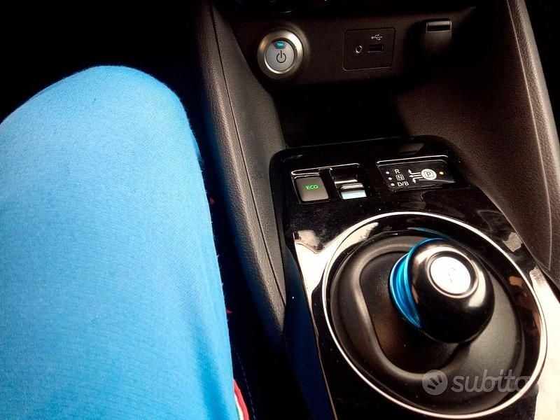 Usata Nissan Leaf Acenta 39 kW (54 CV) 2018 Bianco Utilitaria
