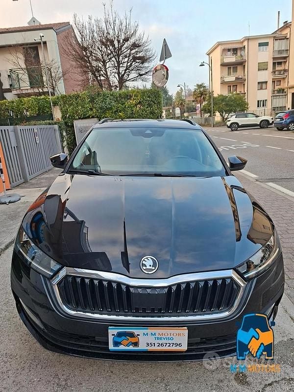 Usata Skoda Octavia Executive 116 CV (85 kW) 2022 Nero Station wagon