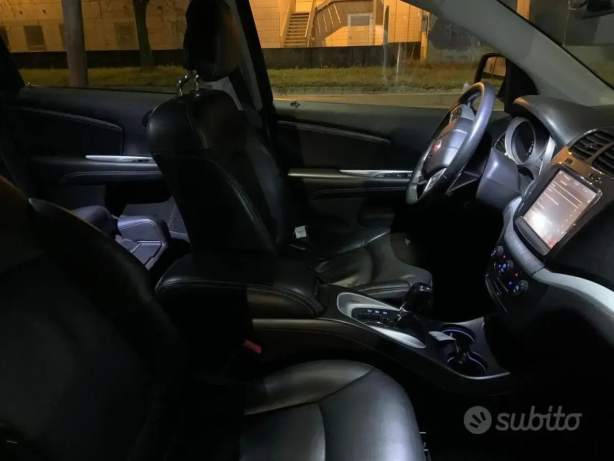 Usata Fiat Freemont Black Code 170 CV (125 kW) 2014 Nero SUV