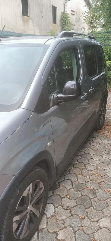 Usata Peugeot Rifter GT-line 102 CV (75 kW) 2019 Grigio Monovolume