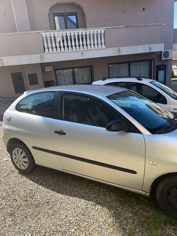 Usata Seat Ibiza Stylance 75 CV (55 kW) 2003 Grigio Utilitaria