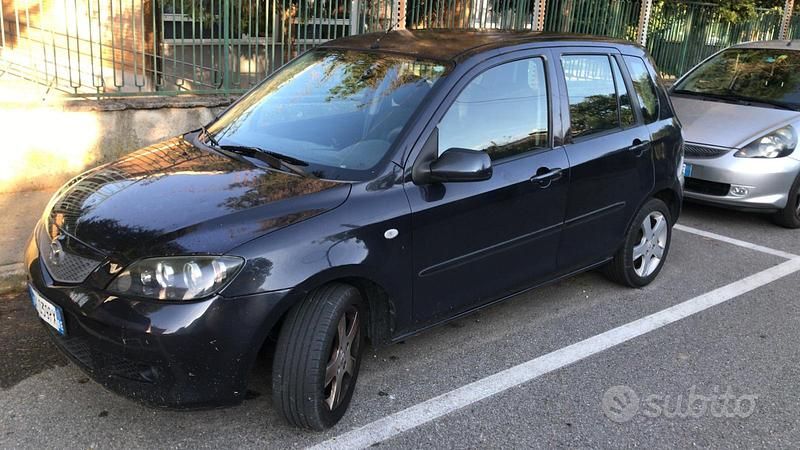 Usata Mazda 2 75 CV (55 kW) 2006 Monovolume