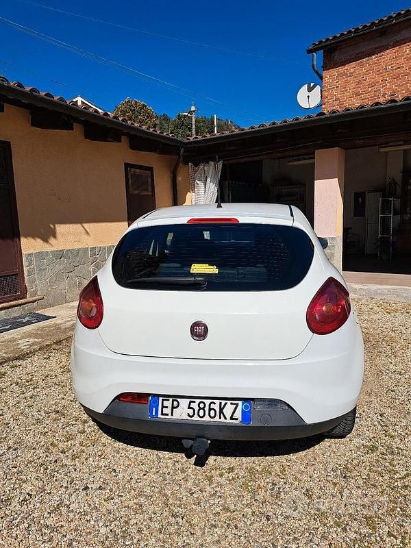 Usata Fiat Bravo 105 CV (77 kW) 2012 Bianco Utilitaria