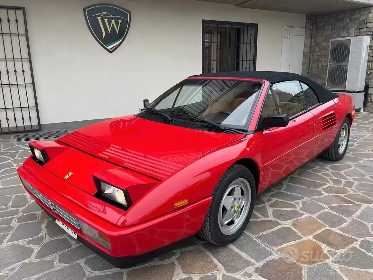 Usata Ferrari Mondial 300 CV (220 kW) 1989 Cabrio