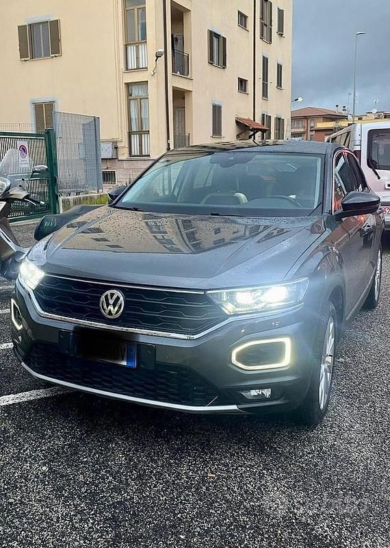 Usata VW T-Roc 150 CV (110 kW) 2020 Grigio SUV