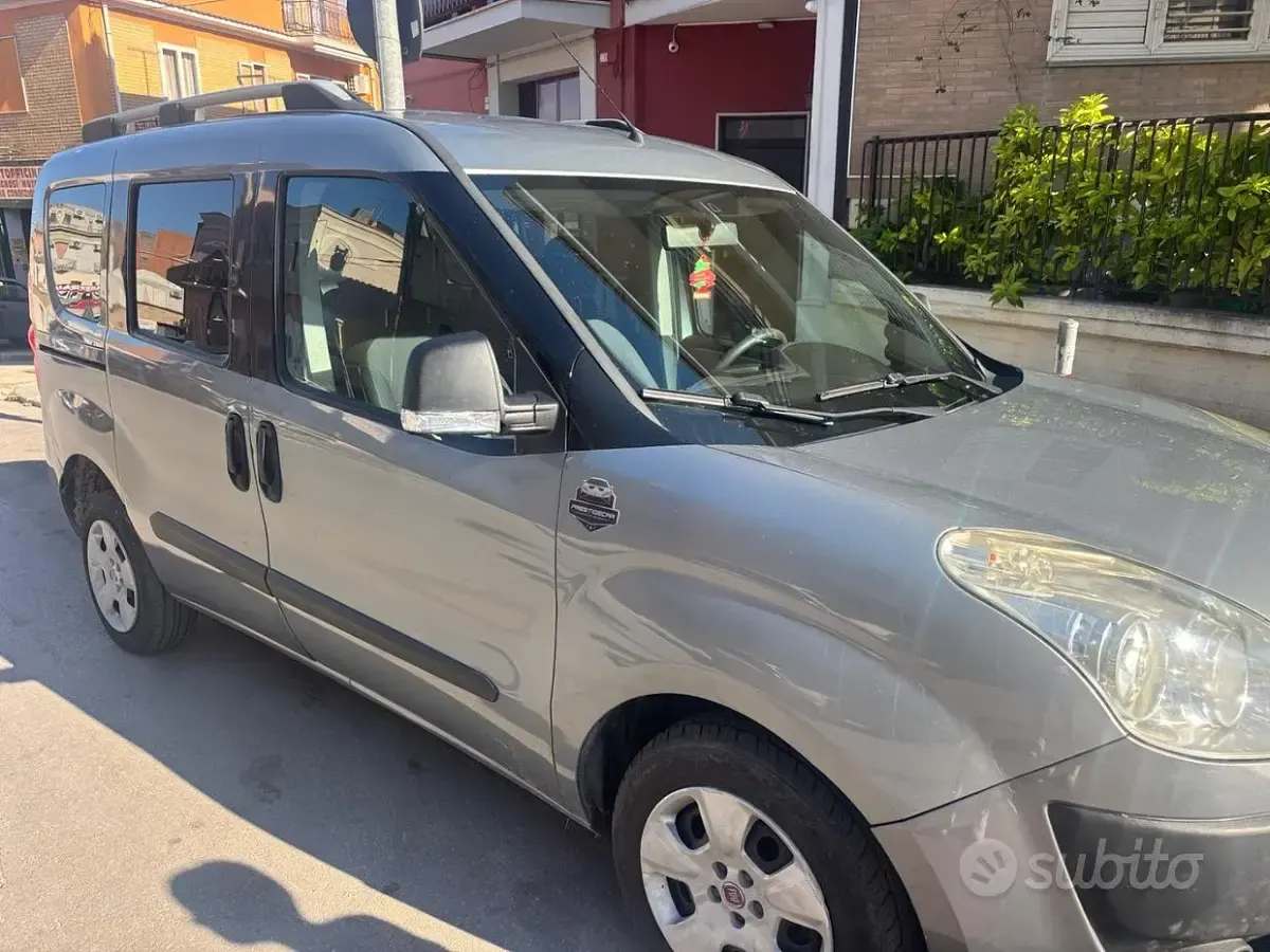 Usata Fiat Doblò 2011 Grigio Monovolume