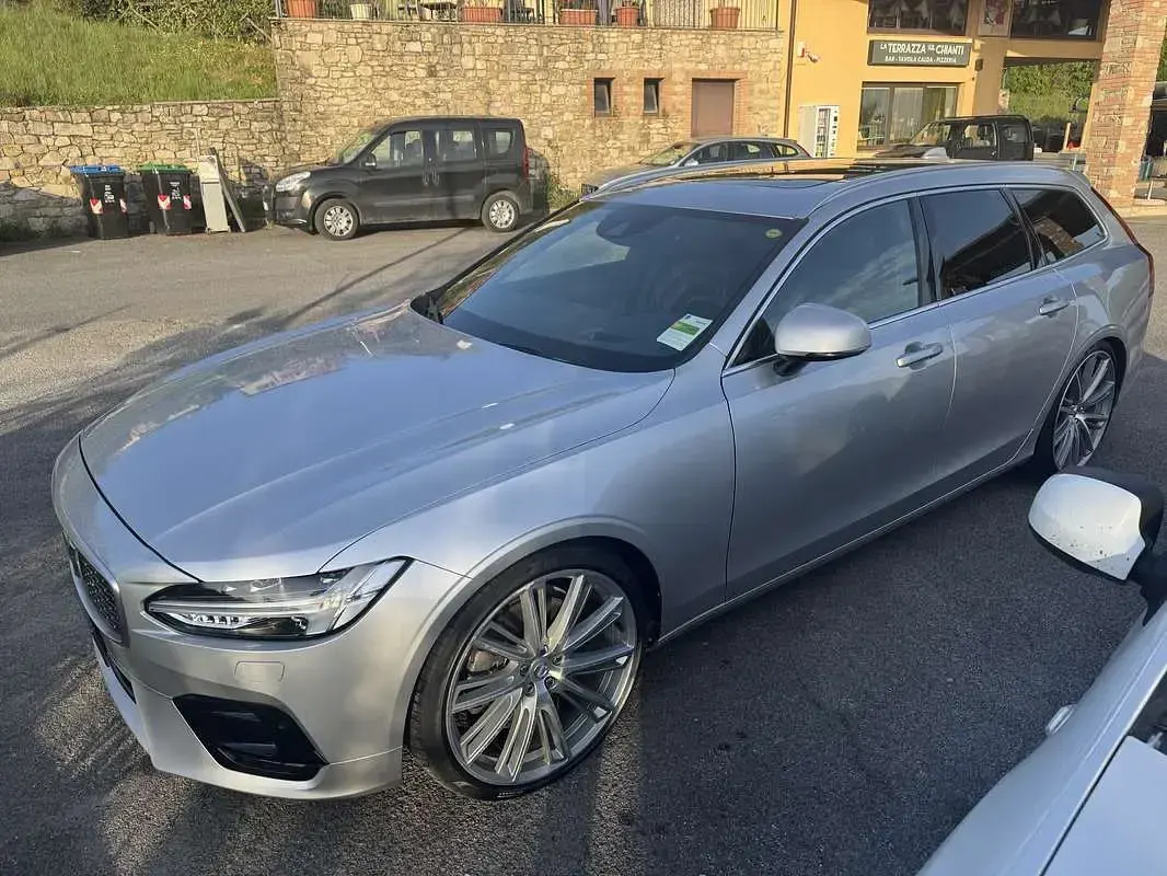 Usata Volvo V90 R-Design 320 CV (235 kW) 2018 Grigio Station wagon