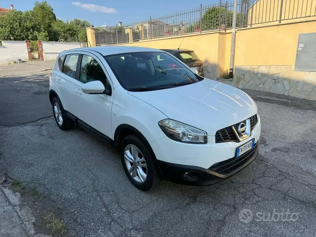Usata Nissan Qashqai Acenta 110 CV (80 kW) 2013 Bianco SUV