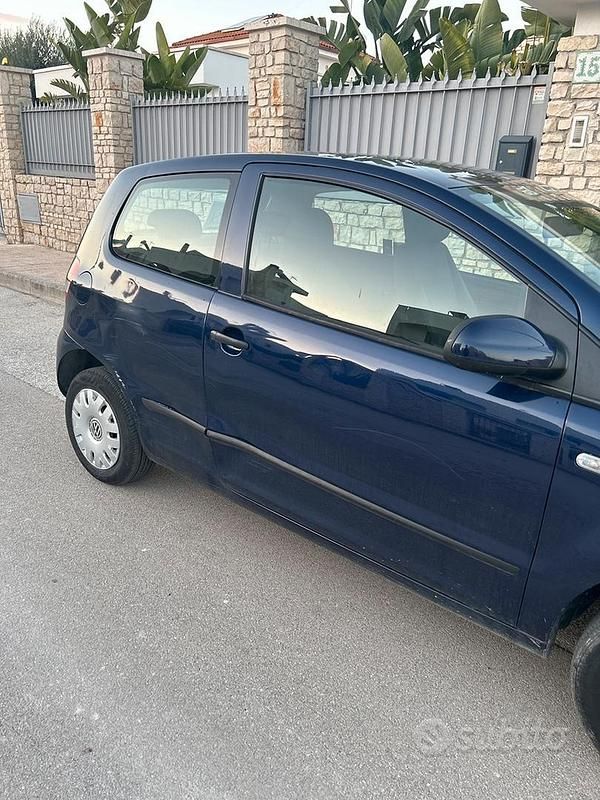 Usata VW Fox 69 CV (50 kW) 2005 Blu Utilitaria